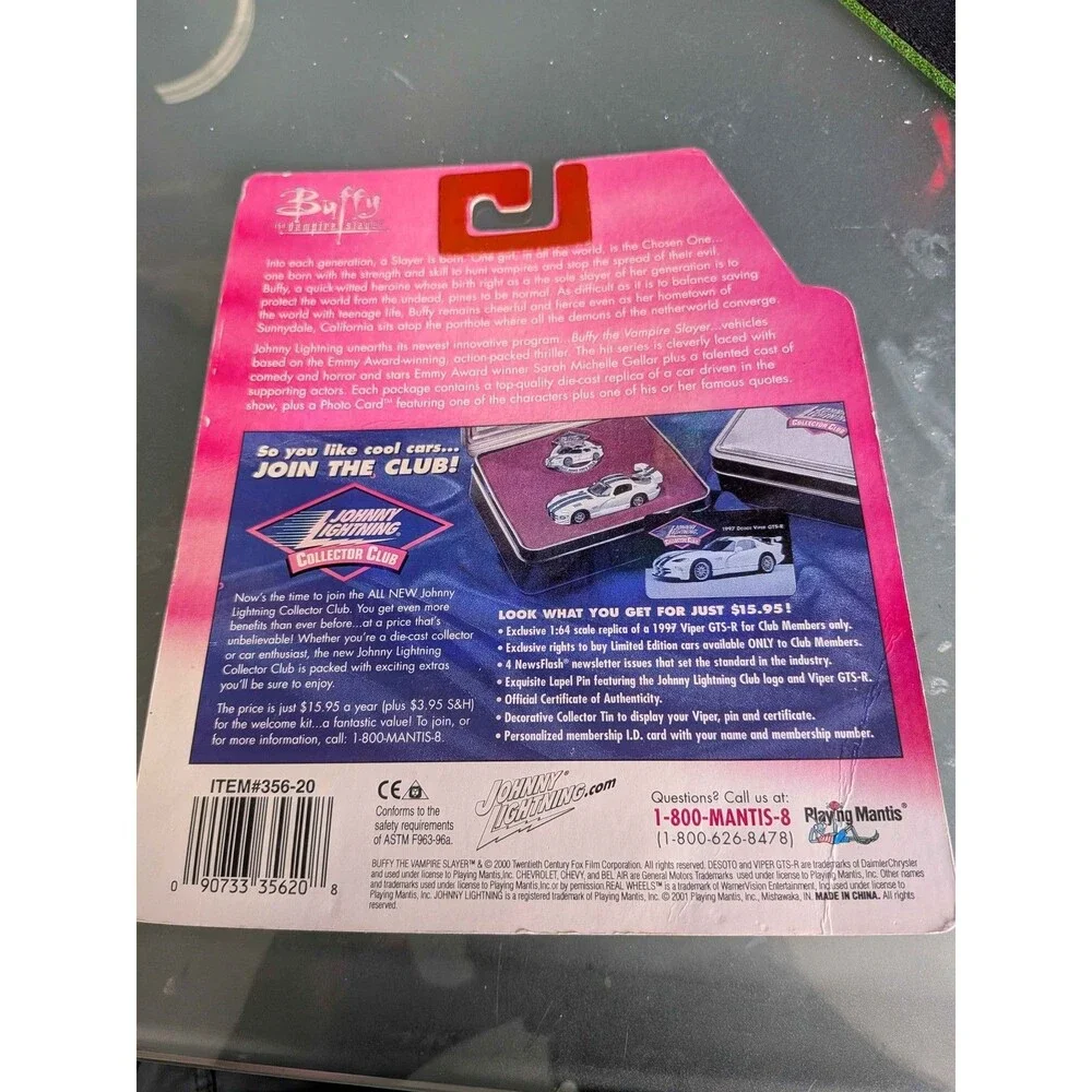 Johnny Lightning Buffy the Vampire Slayer Giles Citroen Diecast Car Spike Card